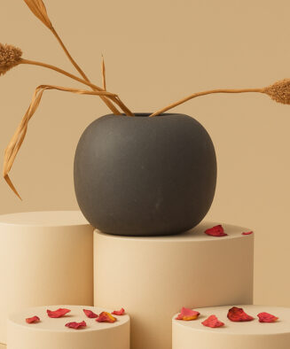 Quiet Round – Globe Vase